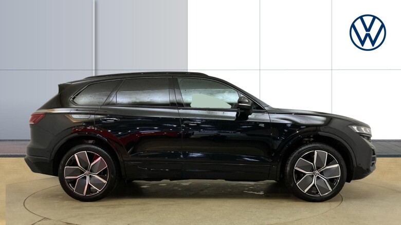 Volkswagen Touareg 3.0 V6 TDI 4Motion 286 Black Edition 5dr Tip Auto Diesel Estate